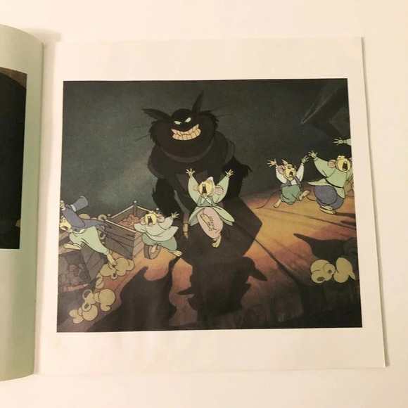 Vintage 1986 Lot of 2 An American Tail  Books Little Lost Fievel The Moss Street - Picture 7 of 16